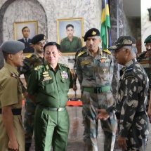 မြန်မာ့တပ်မတော်ချစ်ကြည်ရေးကိုယ်စားလှယ်အဖွဲ့ ဗီဇာကာပတ်တနန်မြို့မှ ပူနေးမြို့ရှိ National Defence Academy (NDA) သို့ ရောက်ရှိလေ့လာ