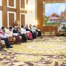 Senior General Min Aung Hlaing receives representatives of ethnic armed organizations,the signatories to NCA 