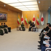 Senior General Min Aung Hlaing meets Japanese Prime Minister H.E. Mr. Shinzo ABE, Foreign Affairs Minister Mr. Toshimitsu MOTEGI
