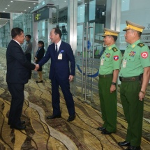 တပ်မတော်ကာကွယ်ရေးဦးစီးချုပ် ဗိုလ်ချုပ်မှူးကြီး မင်းအောင်လှိုင် ဦးဆောင်သည့် မြန်မာ့တပ်မတော် ကိုယ်စားလှယ်အဖွဲ့ ဂျပန်နိုင်ငံမှ ပြန်လည်ရောက်ရှိ(ရုပ်သံသတင်း)