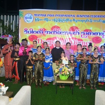 တပ်မတော်ကာကွယ်ရေးဦးစီးချုပ် ဗိုလ်ချုပ်မှူးကြီး မင်းအောင်လှိုင် ဟိန္ဒူရိုးရာပွဲတော်များတွင် အထွဋ်မြတ်ဆုံးပွဲတော်ဖြစ်သည့် ဒီပါဝလီနေ့ အထိမ်းအမှတ် ဂုဏ်ပြုညစာစားပွဲသို့ တက်ရောက်ဂုဏ်ပြုအမှာစကားပြောကြား (ရုပ်သံသတင်း)