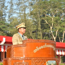 တပ်မတော်ကာကွယ်ရေးဦးစီးချုပ် ဗိုလ်ချုပ်မှူးကြီး မဟာသရေစည်သူ မင်းအောင်လှိုင် တပ်မတော်ဆေးတက္ကသိုလ် ဗိုလ်လောင်းသင်တန်း အမှတ်စဉ်(၂၀) သင်တန်းဆင်း ဂုဏ်ပြုစစ်ရေးပြ အခမ်းအနားသို့ တက်ရောက်မိန့်ခွန်းပြောကြားခြင်းနှင့် သင်တန်းဆင်း ဂုဏ်ပြုညစာစားပွဲသို့ တက်ရောက်ခြင်း (ရုပ်သံသတင်း)