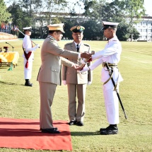 တပ်မတော်ကာကွယ်ရေးဦးစီးချုပ် ဗိုလ်ချုပ်မှူးကြီး မဟာသရေစည်သူ မင်းအောင်လှိုင် စစ်တက္ကသိုလ်ဗိုလ်လောင်းသင်တန်းအမှတ်စဉ်(၆၁) သင်တန်းဆင်းဂုဏ်ပြုစစ်ရေးပြအခမ်းအနား တက်ရောက်မိန့်ခွန်းပြောကြားခြင်းနှင့် သင်တန်းဆင်းဂုဏ်ပြုညစာ စားပွဲသို့ တက်ရောက်ချီးမြှင့်ခြင်း (ရုပ်သံသတင်း)