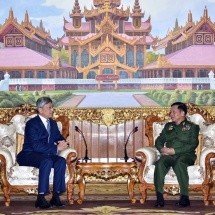 တပ်မတော်ကာကွယ်ရေးဦးစီးချုပ် ဗိုလ်ချုပ်မှူးကြီး မင်းအောင်လှိုင် မြန်မာနိုင်ငံဆိုင်ရာ တရုတ်ပြည်သူ့သမ္မတနိုင်ငံ သံအမတ်ကြီးအား လက်ခံတွေ့ဆုံ(ရုပ်သံသတင်း)