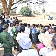 Senior General Min Aung Hlaing observes regional development undertakings in Ngathayauk Town and surrounding villages in NyaungU Township, cordially meets local people 
