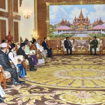Senior General Min Aung Hlaing receives Chairman of Press Council of Nepal and party