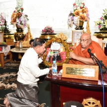 Ceremony to honour and pay respects to Pitakattayacheka Abhidhaja Sayadaws and Sitagu Sayadaw, the recipient Sayadaw of Abhidhaja Agga Maha Saddhammajotika Title, and share merits for the Sitagu water donation by Tatmadaw (Army, Navy and Air) and families held