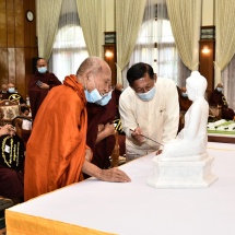 Families of Office of the Commander-in-Chief (Army, Navy and Air)hold Waso robe offering ceremony for 2020