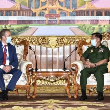 တပ်မတော်ကာကွယ်ရေးဦးစီးချုပ် ဗိုလ်ချုပ်မှူးကြီး မင်းအောင်လှိုင် မြန်မာနိုင်ငံဆိုင်ရာ နယ်သာလန်နိုင်ငံ သံအမတ်ကြီး H.E. Mr. Wouter Jurgens အားလက်ခံတွေ့ဆုံ