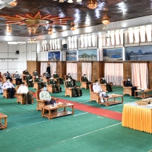 Senior General Min Aung Hlaing presents honorary cash awards to security forces for their success in drug seizure operations in Shan State (North) and donates medical aids for COVID-19 prevention, containment and treatment