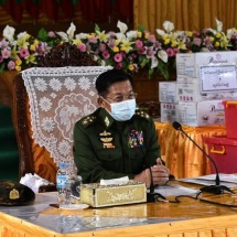 တပ်မတော်ကာကွယ်ရေးဦးစီးချုပ် ဗိုလ်ချုပ်မှူးကြီး မင်းအောင်လှိုင် ရှမ်းပြည်နယ်(မြောက်ပိုင်း) နယ်မြေအတွင်း မူးယစ်ဆေးဝါးကို ထိရောက်စွာ တားဆီးနှိမ်နင်းနိုင်ခဲ့သည့် လုံခြုံရေးတပ်ဖွဲ့ဝင်များကို ဂုဏ်ပြုချီးမြှင့်ငွေများ ပေးအပ်ချီးမြှင့်၊ (COVID-19) ရောဂါ ကာကွယ်ထိန်းချုပ် ကုသရေးအထောက်အကူပြုပစ္စည်းများပေးအပ်