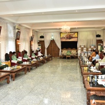 Senior General Min Aung Hlaing presents cash awards to security troops for effective undertakings in anti-drug measures in Shan State, gives supplies for prevention, control and treatment of COVID-19