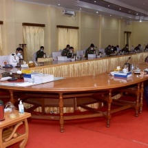 တပ်မတော်ကာကွယ်ရေးဦးစီးချုပ် ဗိုလ်ချုပ်မှူးကြီး မင်းအောင်လှိုင် အရှေ့မြောက်တိုင်းစစ်ဌာနချုပ်နယ်မြေအတွင်း တပ်မတော်နှင့် မြန်မာနိုင်ငံရဲတပ်ဖွဲ့ဝင်များပူးပေါင်း၍ မူးယစ်ဆေးဝါးတားဆီးနှိမ်နင်းရေးလုပ်ငန်းဆောင်ရွက်နိုင်မှုနှင့် လုံခြုံရေးတာဝန်ထမ်းဆောင် နိုင်မှုအခြေအနေများအား စစ်ဆေး