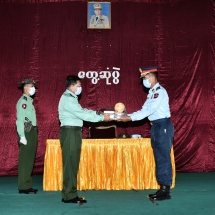 Senior General Min Aung Hlaing cordially meets with officers, other ranks, families of local military units in Homalin, Lahe, Hkamti