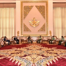 တပ်မတော်ကာကွယ်ရေးဦးစီးချုပ် ဗိုလ်ချုပ်မှူးကြီး မင်းအောင်လှိုင် အိန္ဒိယကြည်းတပ်ဦးစီးချုပ် General MM Naravane အား လက်ခံတွေ့ဆုံ (ရုပ်သံသတင်း)