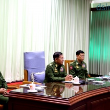 တပ်မတော်ကာကွယ်ရေးဦးစီးချုပ် ဗိုလ်ချုပ်မှူးကြီး မင်းအောင်လှိုင် တိုင်းစစ်ဌာနချုပ် အသီးသီးမှ တိုင်းမှူးများအား Video Teleconference(VTC) မှတစ်ဆင့် တွေ့ဆုံ ဆွေးနွေး(ရုပ်သံသတင်း)