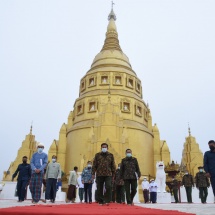 Senior General Min Aung Hlaing pays homage to ancient historical Kaunghmulon Pagoda, inspects conservation of Gubar Guest House, regiments and units in Machanbaw Station