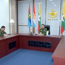 Senior General Min Aung Hlaing speaks to senior officer instructors, senior officer trainees from Command and General Staff College in Kalaw Station via video conferencing