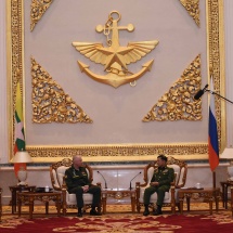 နိုင်ငံတော်စီမံအုပ်ချုပ်ရေးကောင်စီဥက္ကဋ္ဌ၊ တပ်မတော်ကာကွယ်ရေးဦးစီးချုပ် ဗိုလ်ချုပ်မှူးကြီး မင်းအောင်လှိုင် (၇၆)နှစ်မြောက် တပ်မတော်နေ့အခမ်းအနားသို့ ပါဝင်တက်ရောက်မည့် ရုရှားဖက်ဒရေးရှင်းနိုင်ငံ ဒုတိယကာကွယ်ရေးဝန်ကြီးဦးဆောင်သော ကိုယ်စားလှယ်အဖွဲ့အား လက်ခံတွေ့ဆုံ(ရုပ်သံသတင်း)