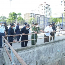 Chairman of State Administration Council Commander-in-Chief of Defence Services Senior General Min Aung Hlaing inspects No 1 Oil Refinery (Thanlyin), development tasks in Yangon Region