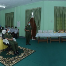 နိုင်ငံတော်စီမံအုပ်ချုပ်ရေးကောင်စီ ဥက္ကဋ္ဌ၊ တပ်မတော်ကာကွယ်ရေးဦးစီးချုပ် ဗိုလ်ချုပ်မှူးကြီး မင်းအောင်လှိုင် ပေါင်မြို့နယ်ရှိ ပဒုမ္မာဆပ်ပြာစက်ရုံသို့ သွားရောက်ကြည့်ရှုစစ်ဆေး