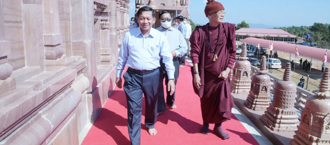 Chairman of State Administration Council Prime Minister Senior General Min Aung Hlaing inspects construction of Sattasattaha Mahabodhi Pagoda in compound of Buddha Park near Pankwe Village, Kengtung