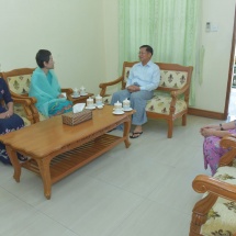State Administration Council Chairman Prime Minister Senior General Min Aung Hlaing cordially greets honoured guests of Diamond Jubilee Independence Day, who are families of Heads of State and senior military officers of the successive eras