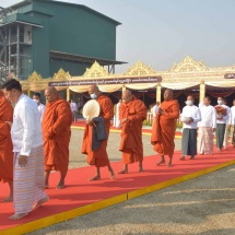 Ceremony to enshrine religious objects in the reliquaries held at the centre point on Yadana Throne of Maravijaya Buddha Image