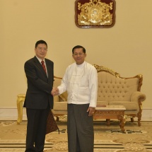 နိုင်ငံ‌တော်စီမံအုပ်ချုပ်ရေးကောင်စီဥက္ကဋ္ဌ နိုင်ငံတော်ဝန်ကြီးချုပ် ဗိုလ်ချုပ်မှူးကြီး မင်းအောင်လှိုင် တရုတ်နိုင်ငံခြားရေးဝန်ကြီးဌာန၊ အာရှရေးရာအထူးကိုယ်စားလှယ် H. E. Mr. Deng Xijun အား လက်ခံတွေ့ဆုံ