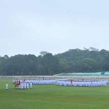 နိုင်ငံတော်စီမံအုပ်ချုပ်ရေးကောင်စီဥက္ကဋ္ဌ တပ်မတော်ကာကွယ်ရေးဦးစီးချုပ် ဗိုလ်ချုပ်မှူးကြီး သတိုးမဟာသရေစည်သူ သတိုးသီရိသုဓမ္မ  မင်းအောင်လှိုင် စစ်တက္ကသိုလ် ဗိုလ်လောင်းသင်တန်းအမှတ်စဉ်(၆၅) သင်တန်းဆင်းဂုဏ်ပြုစစ်ရေးပြ အခမ်းအနားသို့ တက်ရောက် မိန့်ခွန်းပြောကြား