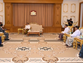 နိုင်ငံ‌တော်စီမံအုပ်ချုပ်ရေးကောင်စီဥက္ကဋ္ဌ နိုင်ငံတော်ဝန်ကြီးချုပ် ဗိုလ်ချုပ်မှူးကြီး မင်းအောင်လှိုင် မြန်မာနိုင်ငံဆိုင်ရာ ကမ္ဘောဒီးယားနိုင်ငံ သံအမတ်ကြီးအား လက်ခံတွေ့ဆုံ
