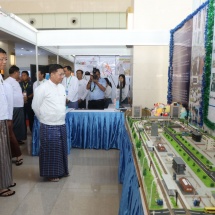 SAC Chairman Prime Minister Senior General Min Aung Hlaing gives advice to outstanding students for 2023-2024 FY