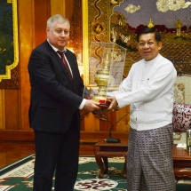 နိုင်ငံ‌တော်စီမံအုပ်ချုပ်ရေးကောင်စီဥက္ကဋ္ဌ နိုင်ငံတော်ဝန်ကြီးချုပ် ဗိုလ်ချုပ်မှူးကြီး မင်းအောင်လှိုင် ထံ ရုရှားဖက်ဒရေးရှင်းနိုင်ငံ၊ Roscosmos State Space Corporation မှ ဒုတိယညွှန်ကြားရေးမှူးချုပ် ဦးဆောင်သော ကိုယ်စားလှယ်အဖွဲ့က လာရောက်ဂါရဝပြုတွေ့ဆုံ