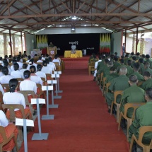 နိုင်ငံတော်စီမံအုပ်ချုပ်ရေးကောင်စီဥက္ကဋ္ဌ တပ်မတော်ကာကွယ်ရေးဦးစီးချုပ် ဗိုလ်ချုပ်မှူးကြီး မင်းအောင်လှိုင် စစ်တွေတပ်နယ်နှင့် ကမ်းနီတပ်နယ်တို့မှ အရာရှိ၊ စစ်သည်၊ မိသားစုများအား တွေ့ဆုံအမှာစကားပြောကြား