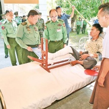 SAC Chairman Commander-in-Chief of Defence Services Senior General Min Aung Hlaing extends sympathy to people, government employees, Tatmadaw personnel, families hit by earthquake