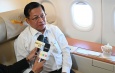 ရုရှားဖက်ဒရေးရှင်းနိုင်ငံတွင် ကျင်းပပြုလုပ်ခဲ့သော ၁၉၄၁-၁၉၄၅ မဟာမျိုးချစ်စစ်ပွဲကြီးအောင်ပွဲ နှစ်(၈၀)ပြည့်အထိမ်းအမှတ်စစ်ရေးပြအခမ်းအနားသို့တက်ရောက်ခဲ့သည့် နိုင်ငံတော်စီမံအုပ်ချုပ်ရေးကောင်စီဥက္ကဋ္ဌ နိုင်ငံတော်ဝန်ကြီးချုပ်  ဗိုလ်ချုပ်မှူးကြီးမင်းအောင်လှိုင် အထူးလေယာဉ်ပေါ်၌ မီဒီယာများ၏ မေးမြန်းမှုများကို ပြန်လည်ဖြေကြား