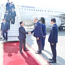 နိုင်ငံတော်စီမံအုပ်ချုပ်ရေးကောင်စီဥက္ကဋ္ဌ နိုင်ငံတော်ဝန်ကြီးချုပ် ဗိုလ်ချုပ်မှူးကြီးမင်းအောင်လှိုင် ဦးဆောင်သည့် မြန်မာအဆင့်မြင့်ကိုယ်စားလှယ်အဖွဲ့ ရုရှားဖက်ဒရေးရှင်းနိုင်ငံ နိုဗာစီဗစ်မြို့သို့ရောက်ရှိ၊ ဘယ်လာရုစ်သမ္မတနိုင်ငံသို့ ဆက်လက်ထွက်ခွာ