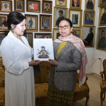 Delegation led by Daw Kyu Kyu Hla, wife of SAC Chairman Prime Minister Senior General Min Aung Hlaing, visits Leo Bardamov Museum in Ulan-Ude, Buryatia, Russian Federation
