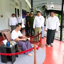 နိုင်ငံတော်စီမံအုပ်ချုပ်ရေးကောင်စီဥက္ကဋ္ဌ နိုင်ငံတော်ဝန်ကြီးချုပ်  ဗိုလ်ချုပ်မှူးကြီးမင်းအောင်လှိုင် ဗိုလ်ချုပ်အောင်ဆန်းပြတိုက်(ရန်ကုန်)နှင့် ဝန်ကြီးများရုံး(အတွင်းဝန်ရုံး) ပြင်ဆင်ခင်းကျင်းပြသထားရှိမှု များကို သွားရောက်ကြည့်ရှုစစ်ဆေး