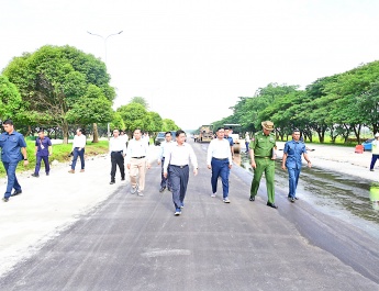 State Administration Council Chairman Prime Minister Senior General Min Aung Hlaing inspects upgrading and repair of damaged sections on Yazahtarni Road in Nay Pyi Taw, affected by Mandalay earthquake