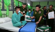 နိုင်ငံတော်စီမံအုပ်ချုပ်ရေးကောင်စီဥက္ကဋ္ဌ တပ်မ‌တော်ကာကွယ်ရေးဦးစီးချုပ် ဗိုလ်ချုပ်မှူးကြီးမင်းအောင်လှိုင် မိတ္ထီလာမြို့ရှိ တပ်မတော်ဆေးရုံတွင် ဆေးရုံတက်ရောက်ကုသမှုခံယူလျက်ရှိသည့် အရာရှိ၊ စစ်သည်များ၏ ကျန်းမာရေးအခြေအနေများအား သွားရောက်ကြည့်ရှုအားပေး၊ လိုအပ်သည်များဖြည့်ဆည်းဆောင်ရွက်
