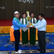 နိုင်ငံတော်လုံခြုံရေးနှင့် အေးချမ်းသာယာရေးကော်မရှင်ဥက္ကဋ္ဌ ဗိုလ်ချုပ်မှူးကြီးမင်းအောင်လှိုင်  မင်းဘူးမြို့ရှိ ဌာနဆိုင်ရာတာဝန်ရှိသူများ မြို့မိမြို့ဖများနှင့်တွေ့ဆုံ၍ ဒေသဖွံ့ဖြိုးတိုးတက်ရေးဆွေးနွေး၊ တက္ကသိုလ်ဝင်စာမေးပွဲတွင် သိပ္ပံဘာသာတွဲ  ၆ ဘာသာဂုဏ်ထူးဖြင့် မြန်မာတစ်နိုင်ငံလုံး ပထမရရှိသူနှင့် ၆ ဘာသာဂုဏ်ထူးရှင်တစ်ဦးတို့အား ဂုဏ်ပြုဆုပေးအပ်ချီးမြှင့်
