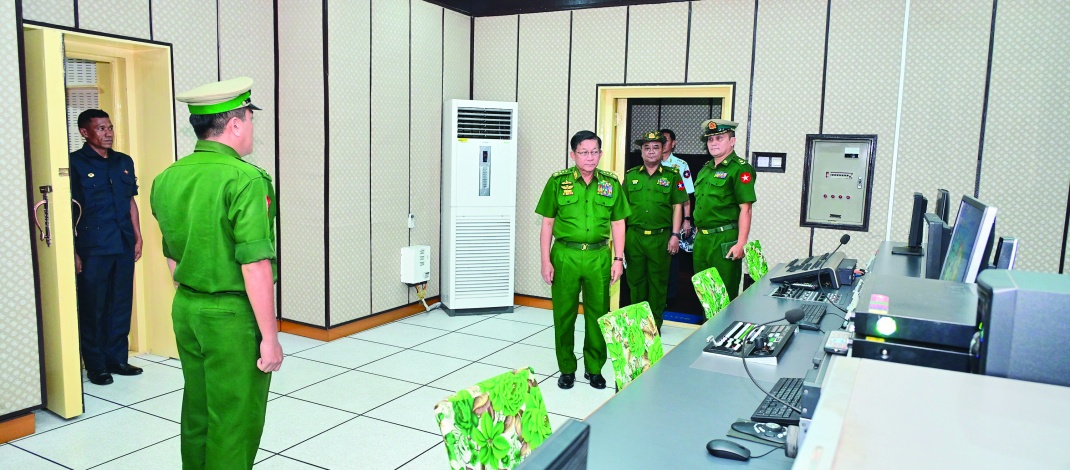 နိုင်ငံတော်လုံခြုံရေးနှင့်အေးချမ်းသာယာရေးကော်မရှင်ဥက္ကဋ္ဌတပ်မတော်ကာကွယ်ရေးဦးစီးချုပ်ဗိုလ်ချုပ်မှူးကြီးမင်းအောင်လှိုင်တပ်မတော်ရုပ်မြင်သံကြားထုတ်လွှင့်ရေးတပ်(မှော်ဘီ)သို့ သွားရောက်ကြည့်ရှုစစ်ဆေး