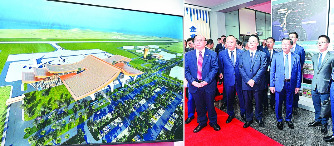 ပြည်ထောင်စုသမ္မတမြန်မာနိုင်ငံတော် ယာယီသမ္မတ နိုင်ငံတော်လုံခြုံရေးနှင့်အေးချမ်းသာယာရေးကော်မရှင်ဥက္ကဋ္ဌ   ဗိုလ်ချုပ်မှူးကြီးမင်းအောင်လှိုင်  ဦးဆောင်သည့် မြန်မာအဆင့်မြင့်ကိုယ်စားလှယ်အဖွဲ့ China Southwest Architectural Design and Research Institute Corporation(CSWADI) သို့သွားရောက်ကြည့်ရှုလေ့လာ