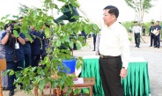 ပြည်ထောင်စုသမ္မတမြန်မာနိုင်ငံတော်ယာယီသမ္မတနိုင်ငံတော်လုံခြုံရေးနှင့် အေးချမ်းသာယာရေးကော်မရှင်ဥက္ကဋ္ဌဗိုလ်ချုပ်မှူးကြီးမင်းအောင်လှိုင်ပြည်ထောင်စုနယ်မြေ၊နေပြည်တော် ၂၀၂၅ ခုနှစ်၊ တတိယအကြိမ် မိုးရာသီသစ်ပင်စိုက်ပျိုးပွဲသို့တက်ရောက်၍ ခရေပျိုးပင်အား ဦးဆောင်စိုက်ပျိုးပေး