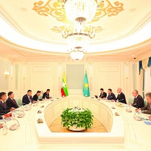 ပြည်ထောင်စုသမ္မတမြန်မာနိုင်ငံတော် ယာယီသမ္မတ နိုင်ငံတော်လုံခြုံရေးနှင့်အေးချမ်းသာယာရေးကော်မရှင်ဥက္ကဋ္ဌ ဗိုလ်ချုပ်မှူးကြီးမင်းအောင်လှိုင် ကာဇက်စတန်သမ္မတနိုင်ငံသမ္မတ H.E.Mr. Kassym-Jomart Tokayev နှင့် တွေ့ဆုံဆွေးနွေး