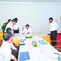 ပြည်ထောင်စုသမ္မတမြန်မာနိုင်ငံတော် ယာယီသမ္မတ နိုင်ငံတော်လုံခြုံရေးနှင့်အေးချမ်းသာယာရေး ကော်မရှင်ဥက္ကဋ္ဌ  ဗိုလ်ချုပ်မှူးကြီးမင်းအောင်လှိုင် မြန်မာ့သားကောင်းအဆင့်မြင့်စစ်မှုထမ်းဟောင်း အိမ်ရာ(လေးထောင့်ကန်)သို့သွားရောက်ကြည့်ရှုစစ်ဆေး