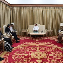 ပြည်ထောင်စုသမ္မတမြန်မာနိုင်ငံတော် ယာယီသမ္မတနိုင်ငံတော်လုံခြုံရေးနှင့် အေးချမ်းသာယာရေးကော်မရှင်ဥက္ကဋ္ဌ ဗိုလ်ချုပ်မှူးကြီးမင်းအောင်လှိုင် မလေးရှားနိုင်ငံ နိုင်ငံခြားရေးဝန်ကြီးအား လက်ခံတွေ့ဆုံ