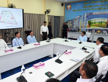 Acting President of the Republic of the Union of Myanmar, Chairman of State Security and Peace Commission of the Republic of the Union of Myanmar, Senior General Min Aung Hlaing inspects PyinOoLwin railway station and new six-storey modern Thumingala market (Nyandaw market) project 