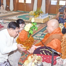 ကာကွယ်ရေးဦးစီးချုပ်ရုံး(ကြည်း၊ ရေ၊ လေ) မိသားစုများ၏  ၂၀၂၅ ခုနှစ် မဟာဘုံကထိန် အလှူတော်မင်္ဂလာအခမ်းအနားကျင်းပ